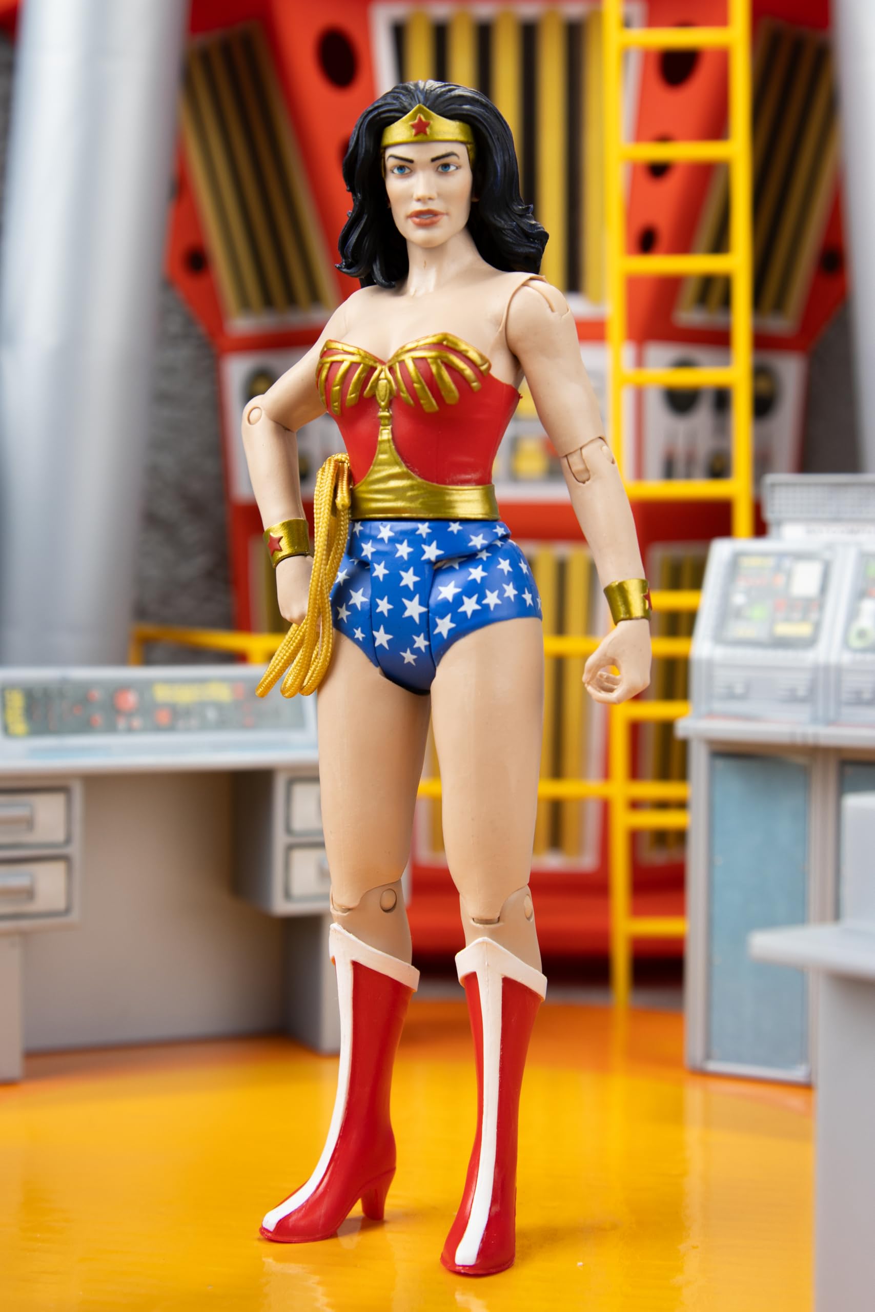 Amazon.co.jp: McFarlane Toys DCレトロ - 6インチ ワンダーウーマン